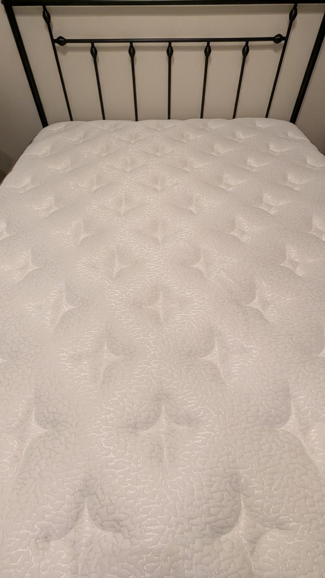 BedStory Hybrid Mattress Queen 13 Inch - Zero Motion Transfer with Precision Pocket Springs - Firm Orthopedic Lumbar Hip Support - CertiPUR-US & Oeko-TEX Dual Certified, 365 Nights Trial customer photo 2