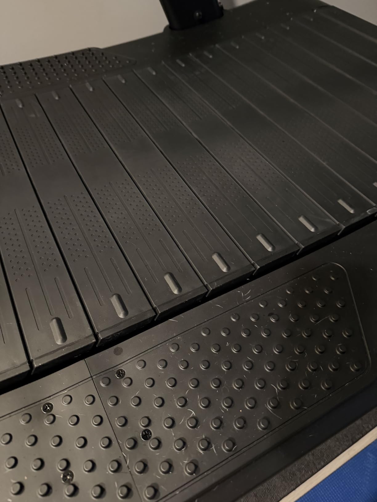 SOLE C80 Curved Manual Treadmill - Self-Powered Motorless Running Machine with Slat Belt, 8 Magnetic Resistance Levels, Bluetooth LCD Console, 19
