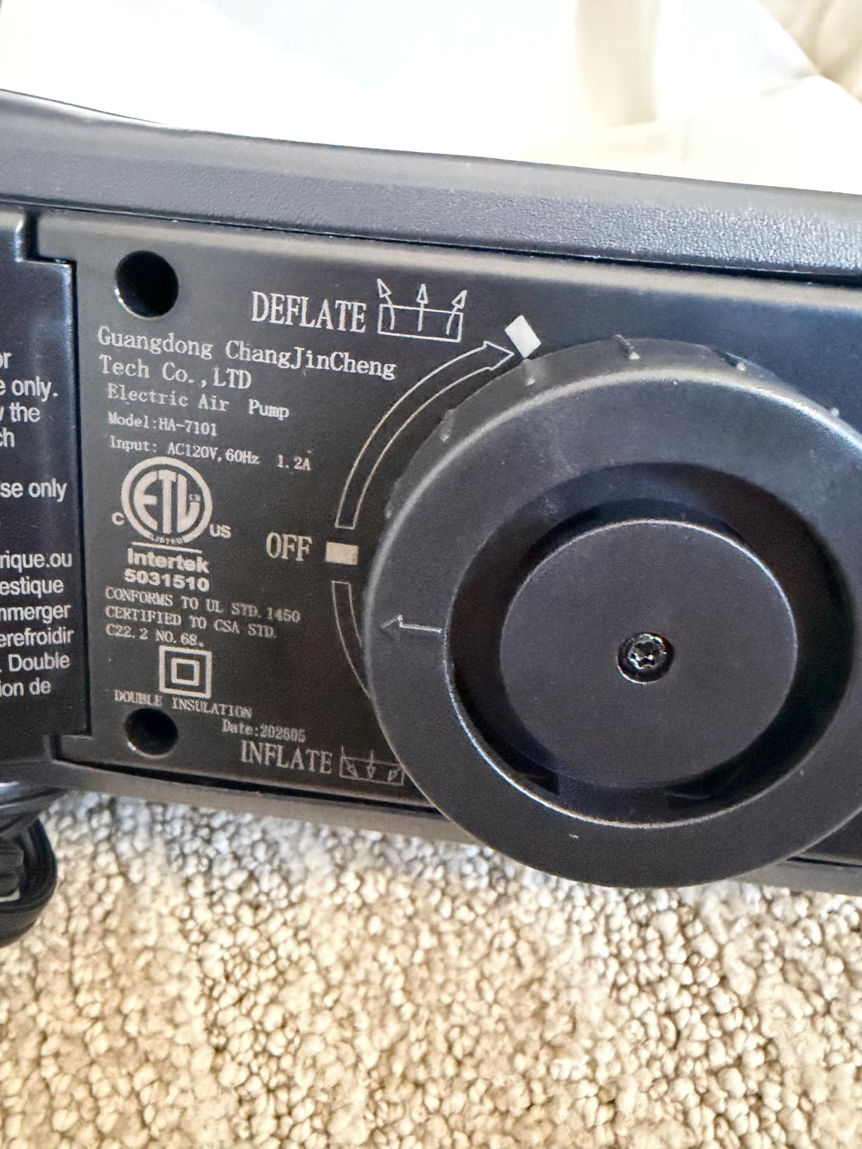 DIVON Queen Air Mattress with Built-in Pump, 18