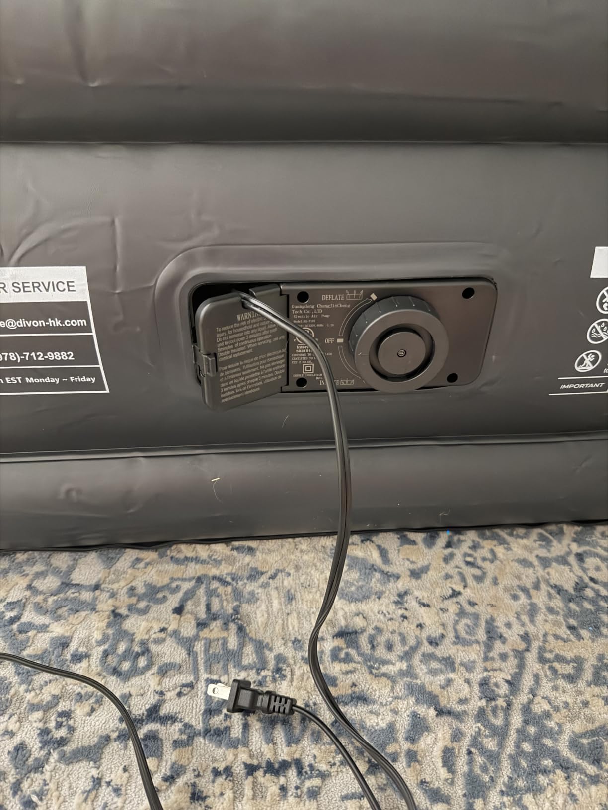 DIVON Queen Air Mattress with Built-in Pump, 18