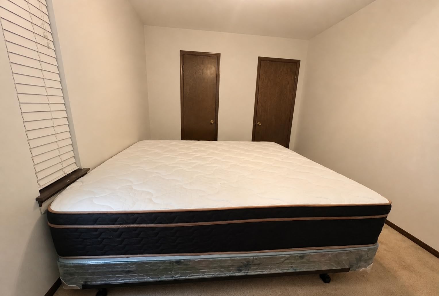 Queen Mattress 14 Inch, Luxury Hotel Cooling Hybrid Bed Mattress in a Box | Zones Individual Pocket Spring, Extra Hip/Shoulder/Lumbar Support, Fiberglass-Free, 365-Night Trial, CertiPUR-US customer photo 2