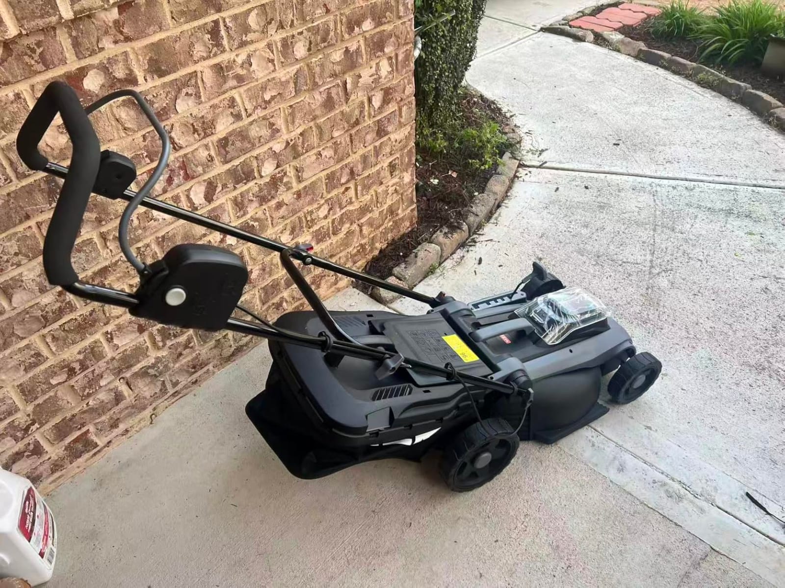 MZK 40V 16-Inch 2-in-1 Lawn Mower, Brushless Cordless Push Mower | Brushless mower with 5 height positions and dual batteries for walk-behind mowing in yards and home lawns. customer photo 2