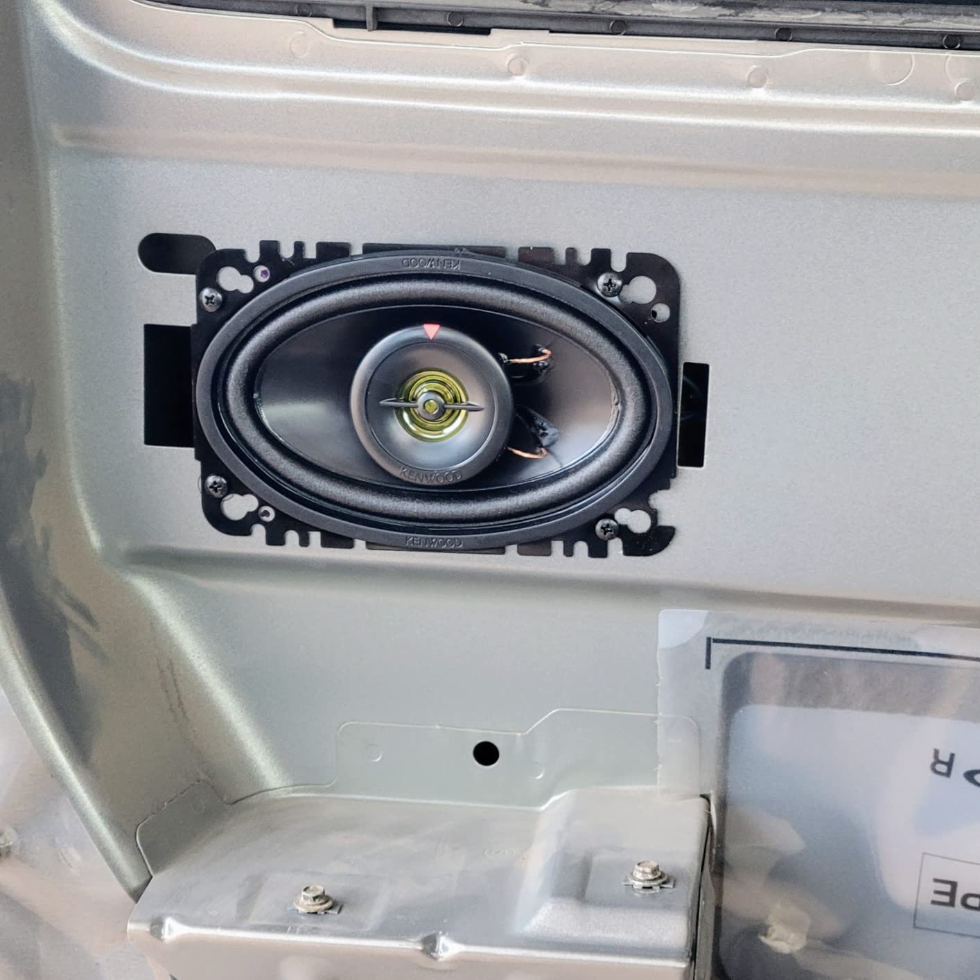 Kenwood KFC-4675C 60-Watt 4-Inch x 6-Inch Two-Way Speaker System customer photo 2