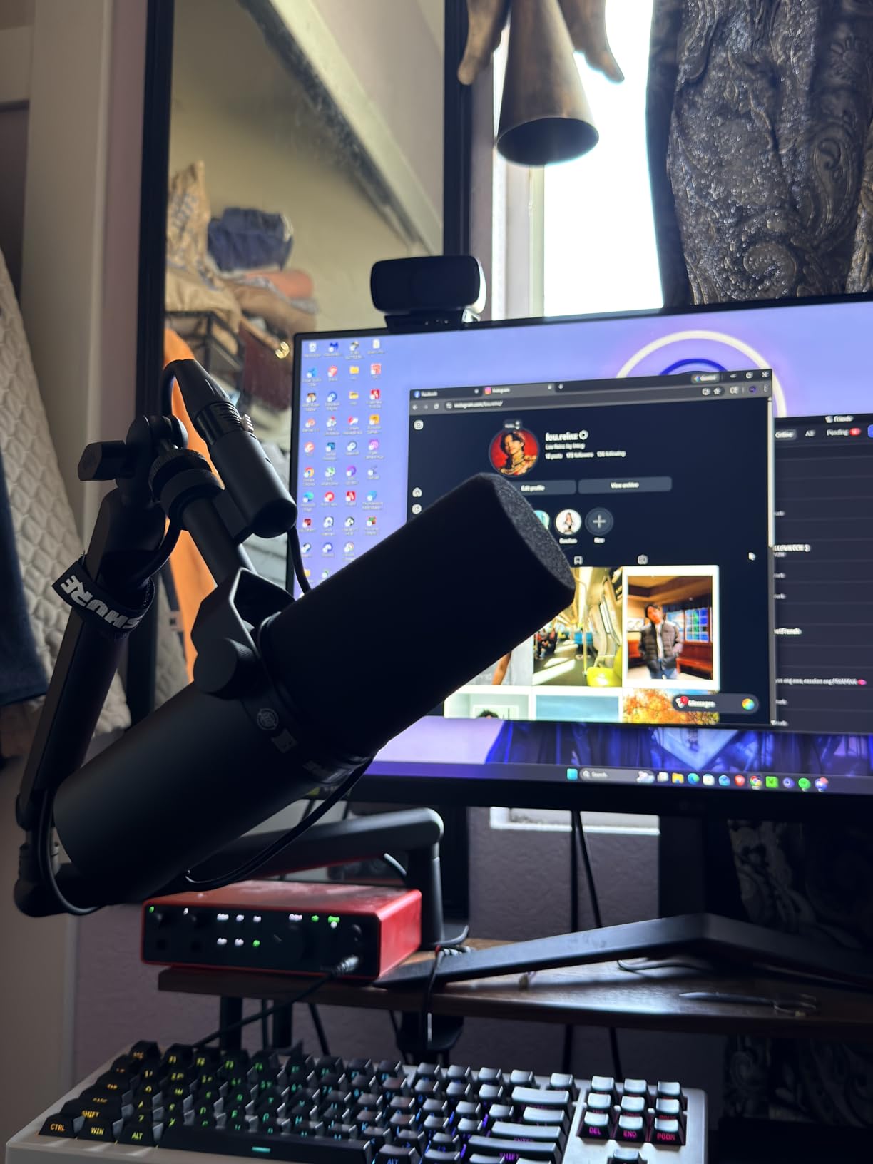 Shure SM7B Dynamic Vocal Microphone for Podcasting & Streaming customer photo 2