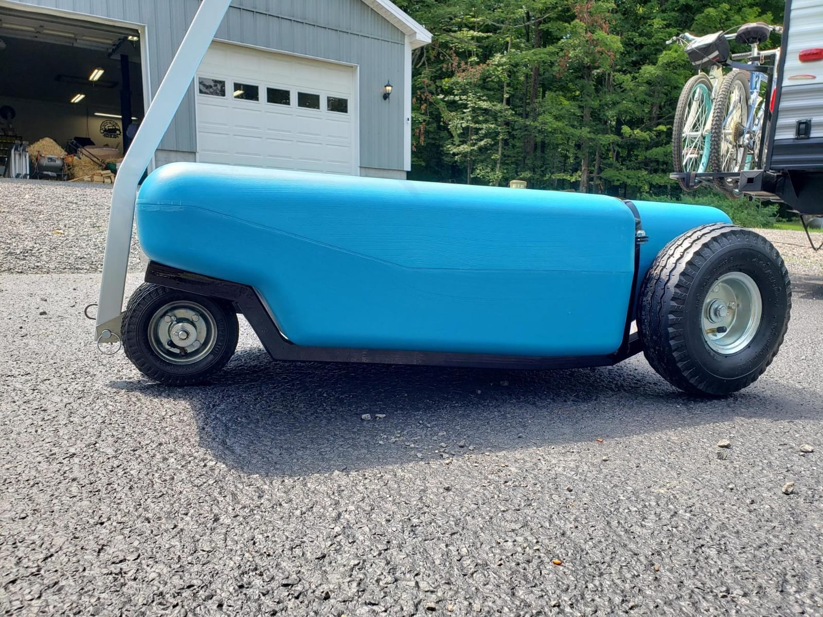 Barker 4-Wheeler Tote Tank - 32 Gallon Capacity (27844) , Blue customer photo 1