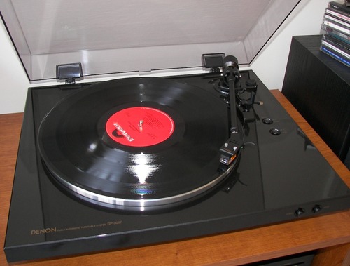 Denon DP-300F Fully Automatic Analog Turntable & Vinyl Record Player customer photo 1