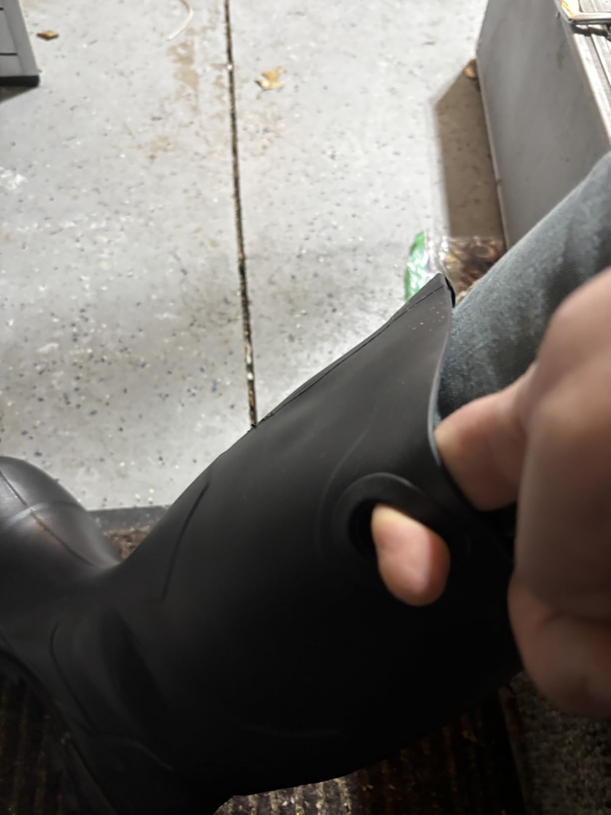 DUNLOP Chesapeake Rubber Boots for men and women, Plain Toe, Black, Size 11 | Lightweight PVC waterproof rain boots with wide calf. For gardening, fishing and work. Pull tab for easy on/off. Made in USA. customer photo 2