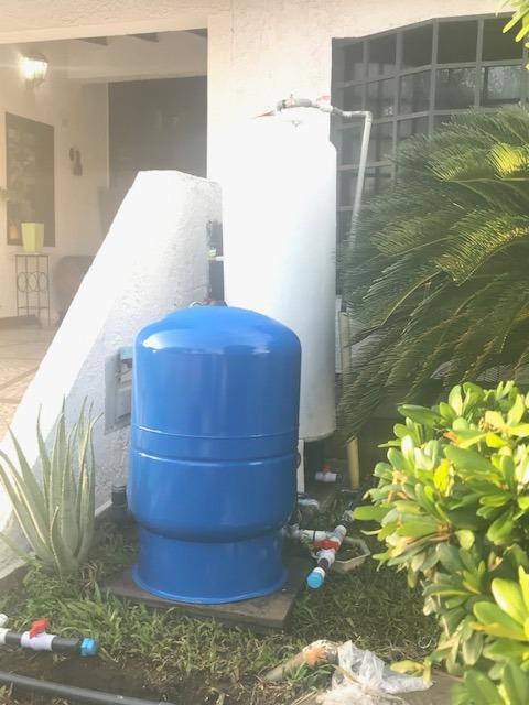 WaterWorker 25009 20Gal Vertical Well Tank, 20 Gallon, Blue customer photo 2