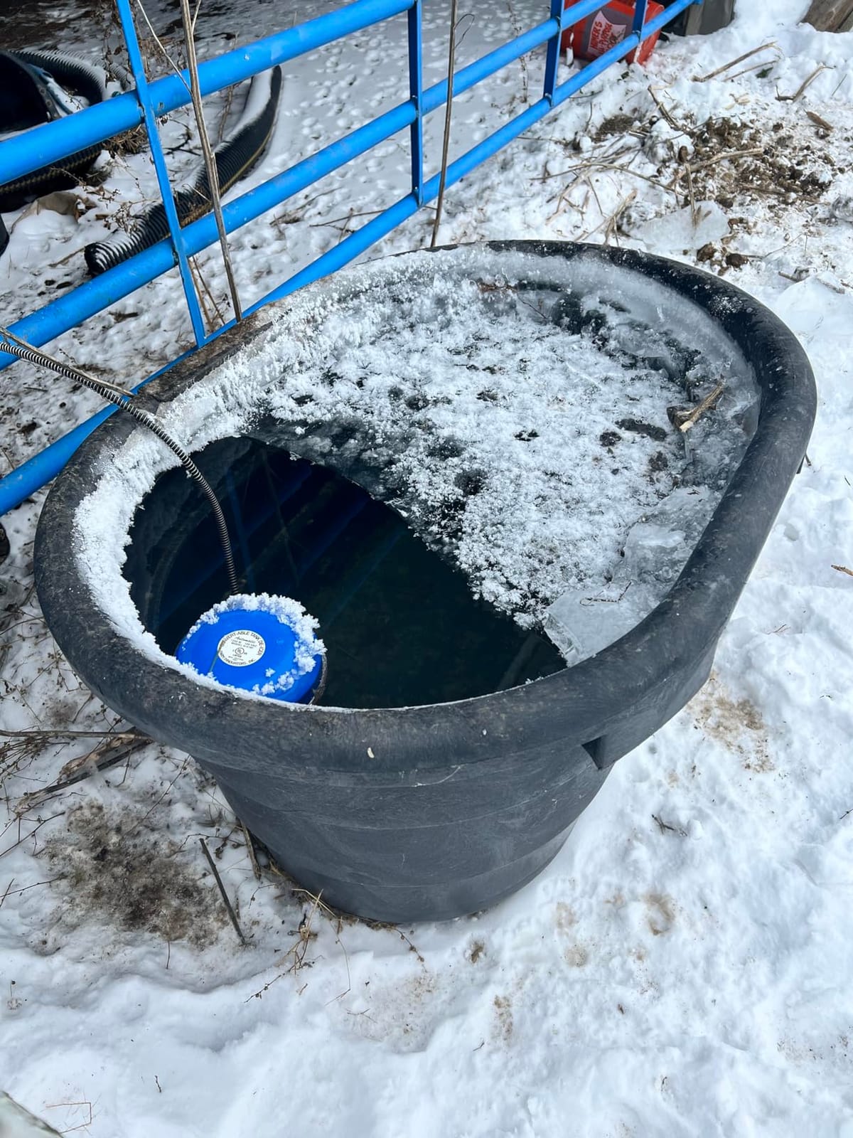 Farm Innovators Cast Aluminum Convertible Tank De-Icer, 1250 Watts customer photo 2