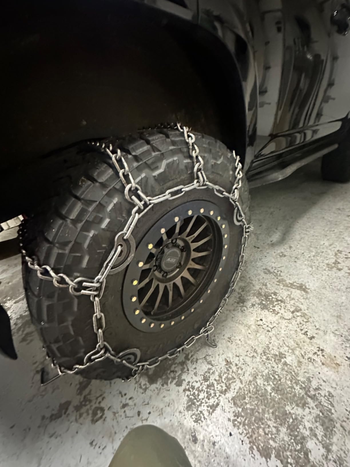 SCC QG3229CAM Quik Grip Wide Base Type CAM-DH Light Truck Tire Traction Chain - Set of 2 customer photo 1