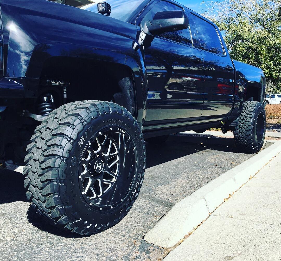Toyo Tires 360240 Tire Open Country M/T Mud-Terrain Tire - 35 x 1250R20 121Q customer photo 1
