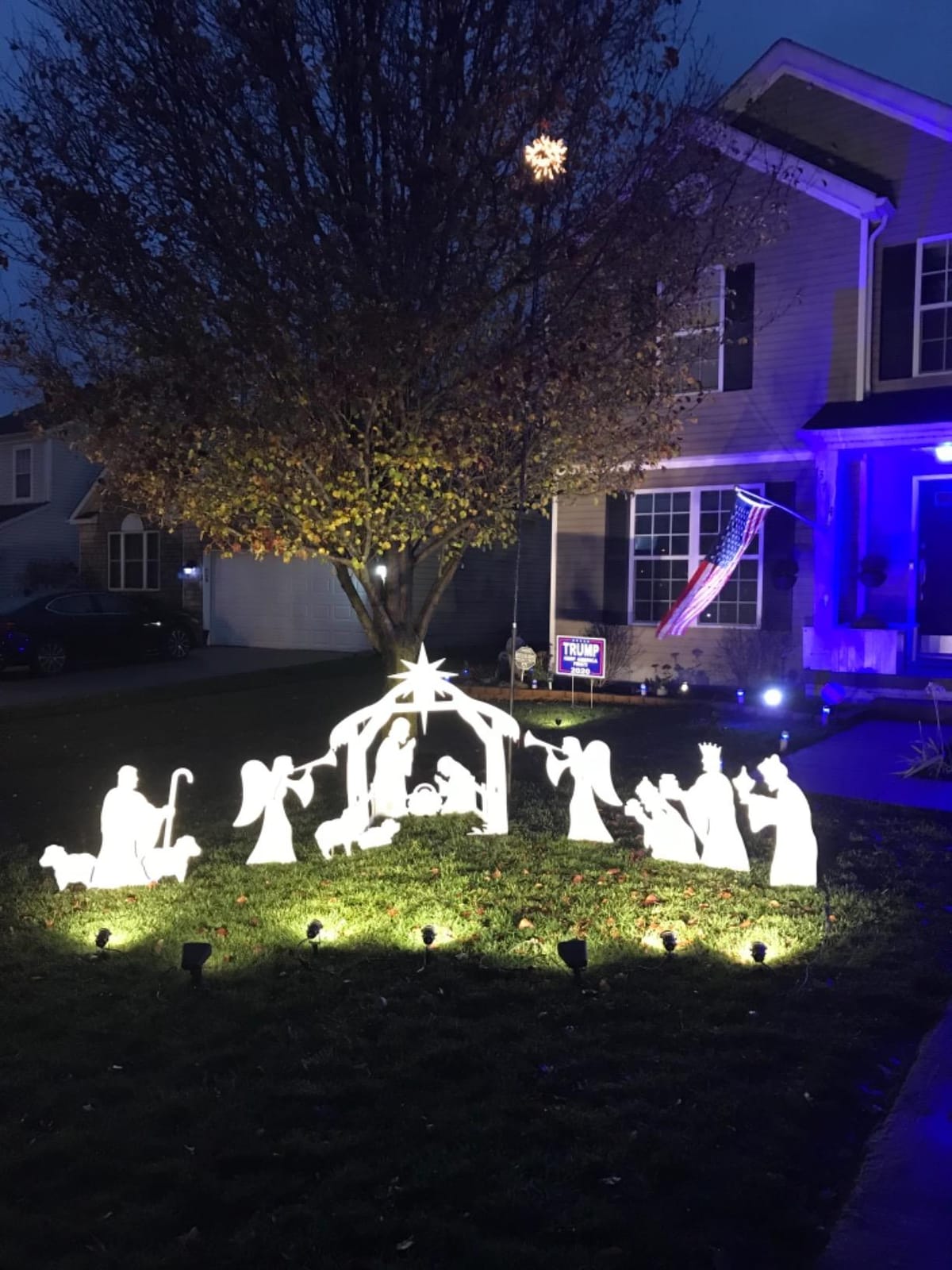Outdoor Nativity Set. Weatherproof Outdoor Nativity Scene Christmas Decor for Yards & Lawns. Made in USA, Durable Materials, Simple Assembly, Compact Storage. White. Solid Plastic customer photo 2