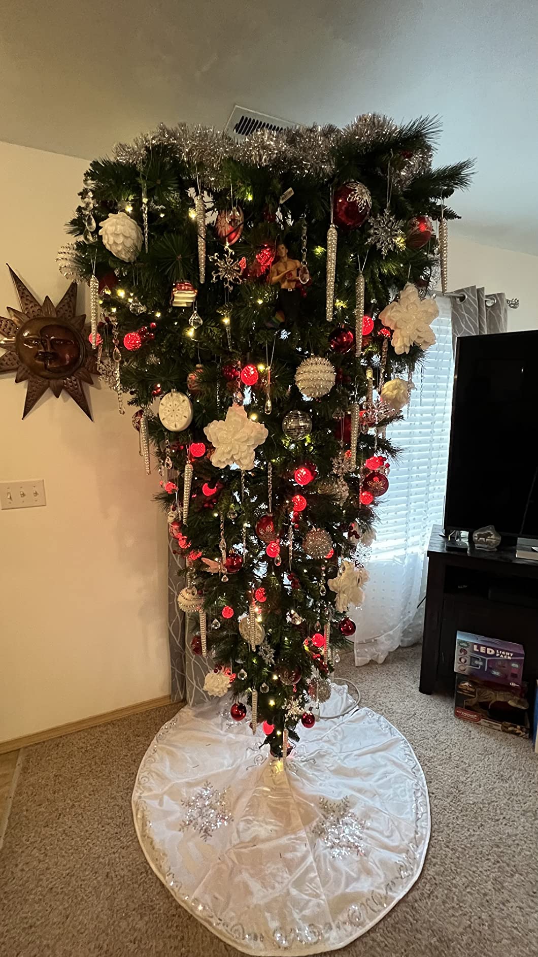 Vickerman 7.5' Green Upside-Down Artificial Christmas Tree - Unlit - Faux Upside-Down Christmas Tree - Seasonal Indoor Home Decor - Artificial Realistic Looking Tree - Reliable and Durable customer photo 2