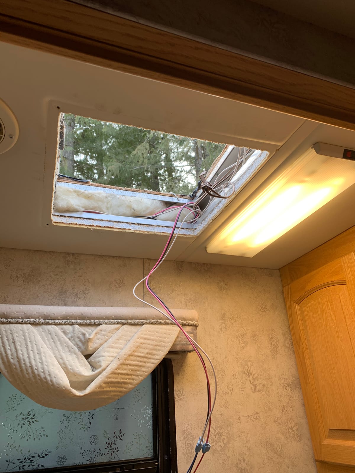 MAXXAIR Maxxfan Plus High Powered 10-Speed RV Intake and Exhaust Fan - Manual or Remote Control Electric Opening, Easy Ceiling Controls, Rain Sensor with Automatic Lid Closure, Smoke (00-04500K) customer photo 2
