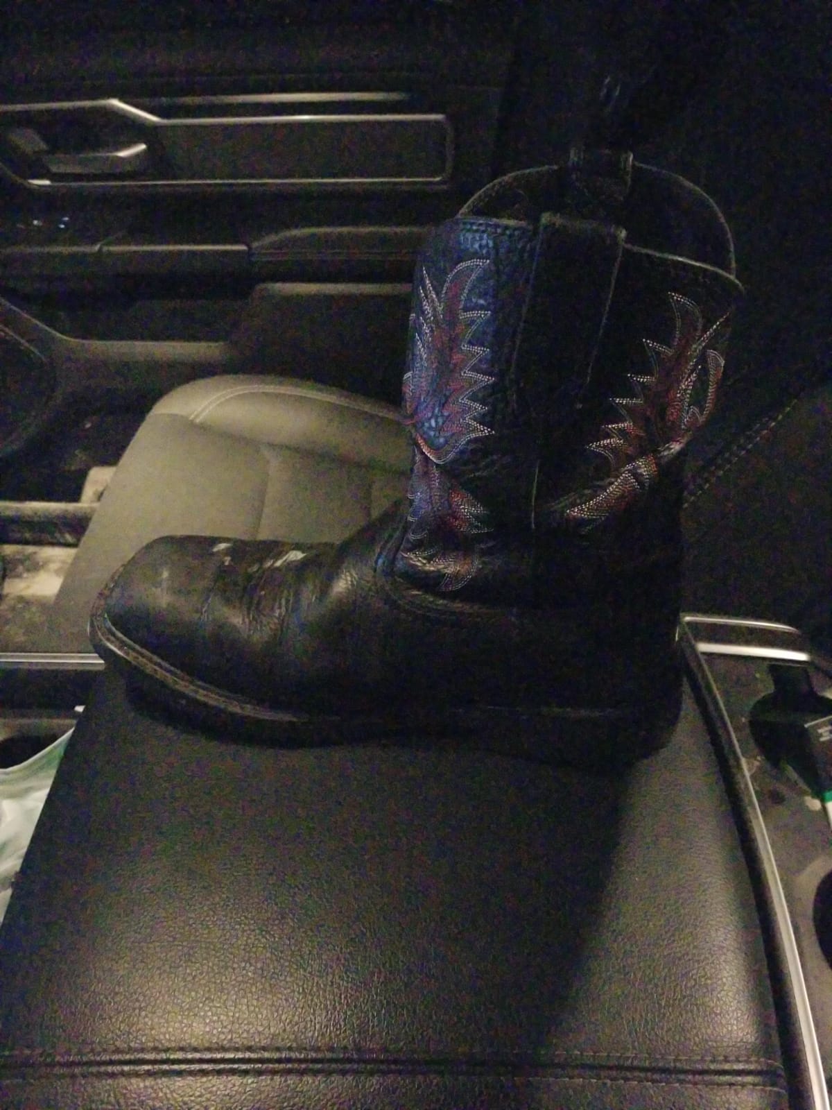 Ariat Men's Sierra Wide Square Toe Steel Toe Work Boot customer photo 2