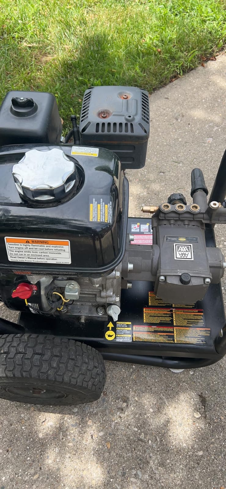 SIMPSON Cleaning PS3228 PowerShot 3300 PSI Gas Pressure Washer, 2.5 GPM, Honda GX200 Engine, Includes Spray Gun and Extension Wand, 5 QC Nozzle Tips, 5/16-inch x 25-foot MorFlex Hose, 49-State customer photo 2