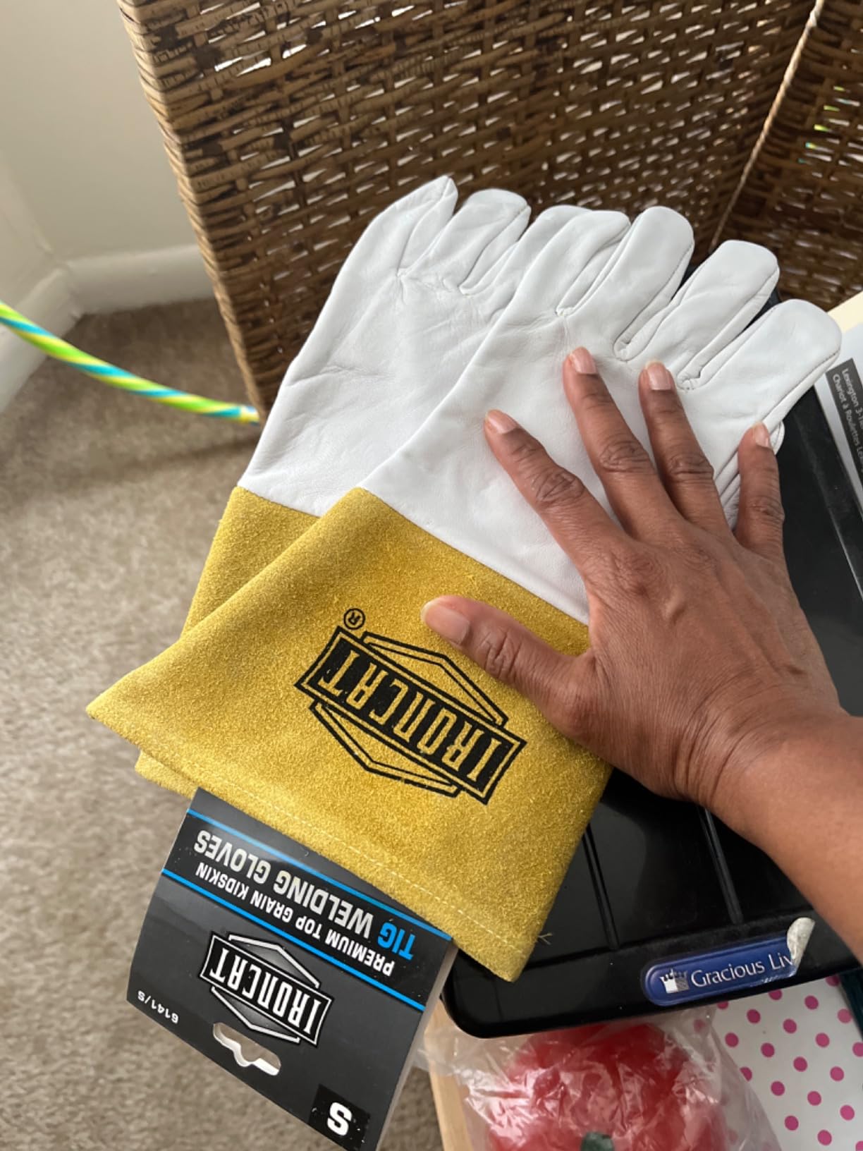 IRONCAT 6141 Kidskin TIG Welding Gloves – Large, Kevlar Thread Welding Gloves with 4 in. Gold Cuff, Straight Thumb, Pearl, Natural customer photo 1