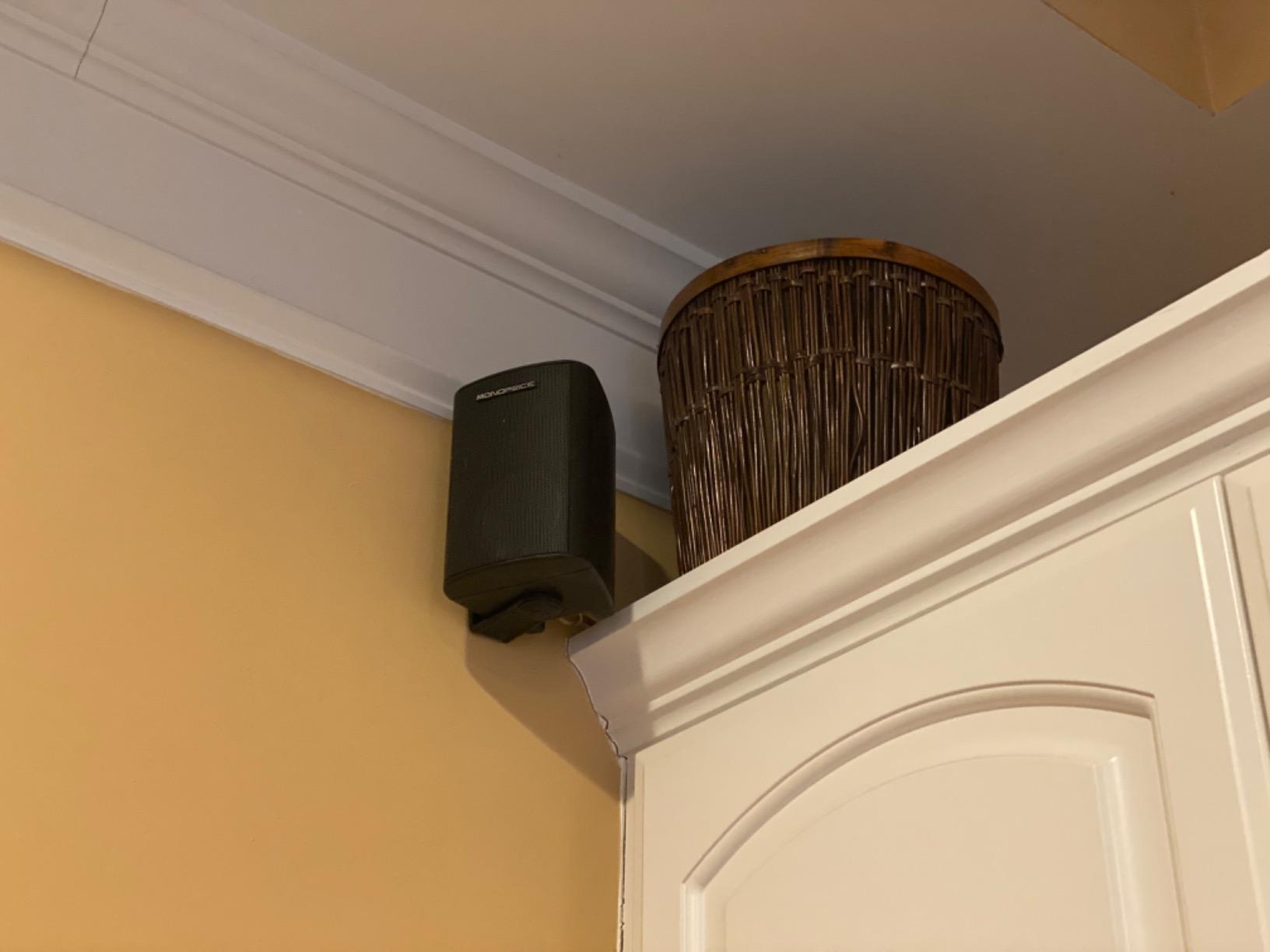 Monoprice 5.1 Channel Home Theater Satellite Speakers And Subwoofer - Black customer photo 2