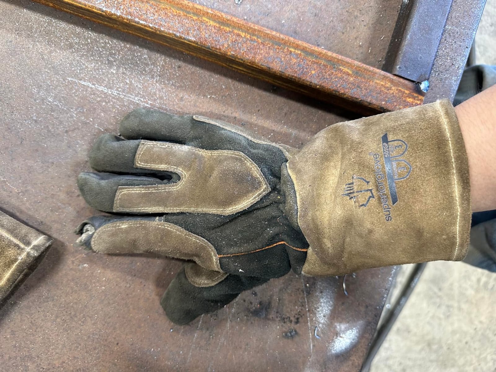 Superior Glove Endura 370GFKL Leather TIG Work Gloves (1 Pair) Medium customer photo 1