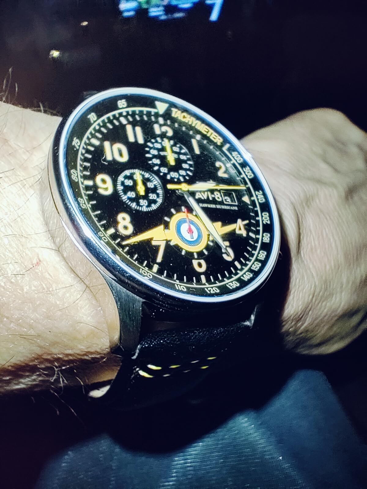 Hawker Hurricane Men's Pilot Watch - Classic Chronograph, Japanese Quartz Movement, Stainless Steel Case, Leather Strap, AV-4011 customer photo 1
