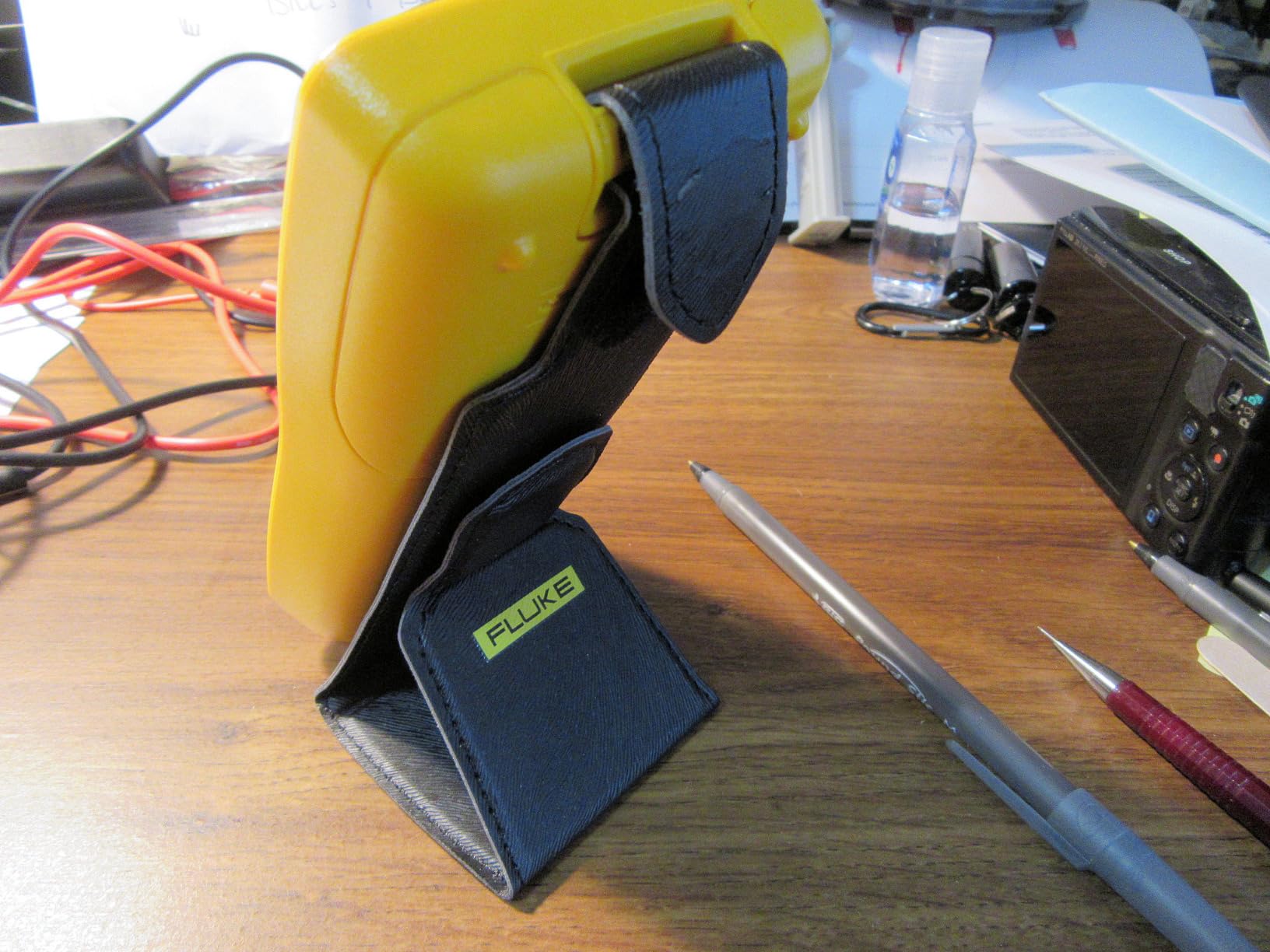Fluke 107 AC/DC Current Handheld Digital Multimeter, Gray customer photo 1