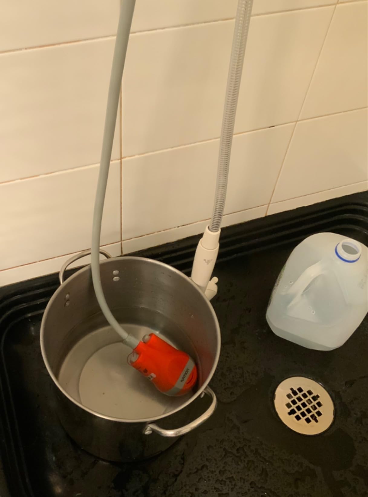 Ivation Portable Outdoor Shower, Battery Powered, Water Pump, Rechargeable customer photo 1