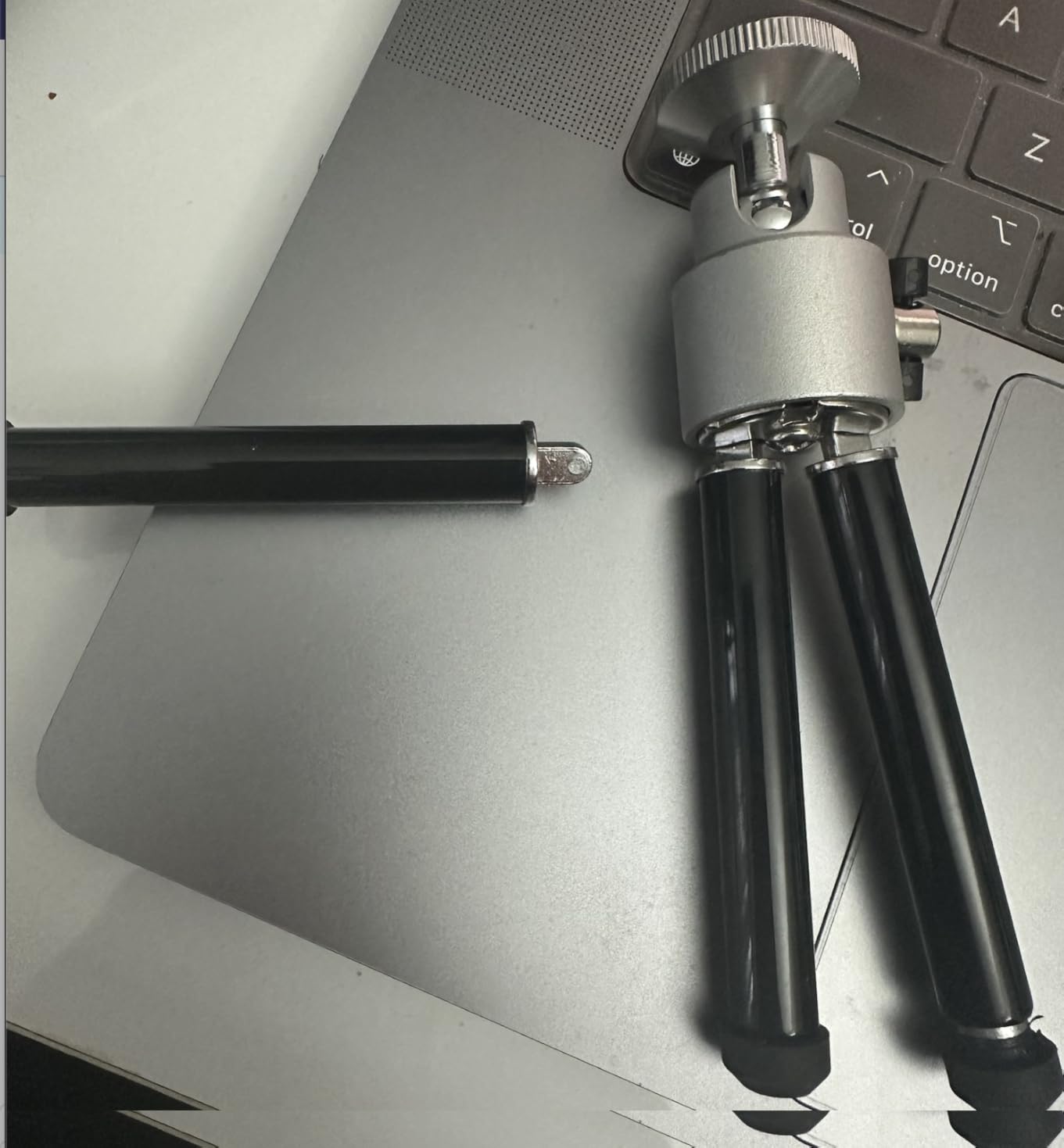 Amazon Basics Lightweight Portable Mini Travel Tripod with 360° Ball Head, Adjustable Height, Desktop, Black customer photo 2
