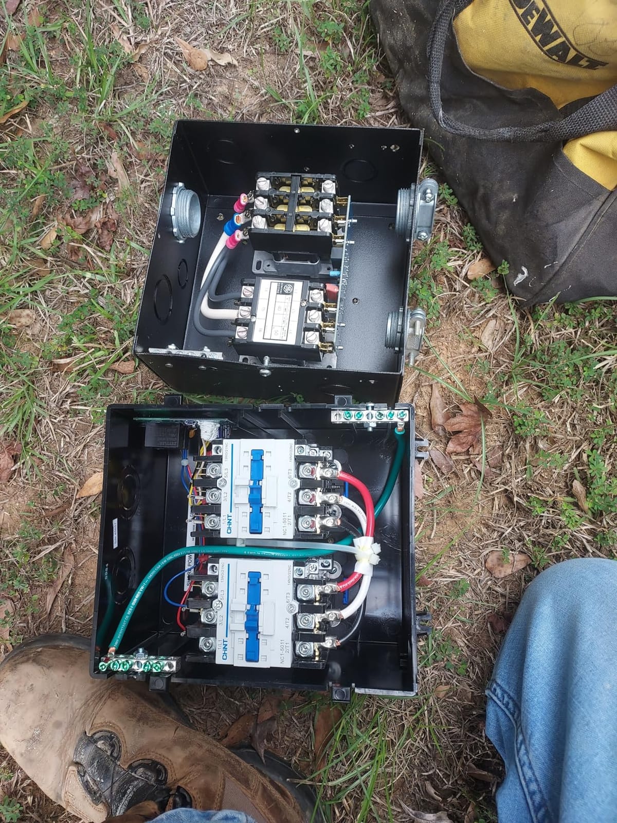 Technology Research (40100 50 Amp Surge Guard Automatic Transfer Switch,Black customer photo 2