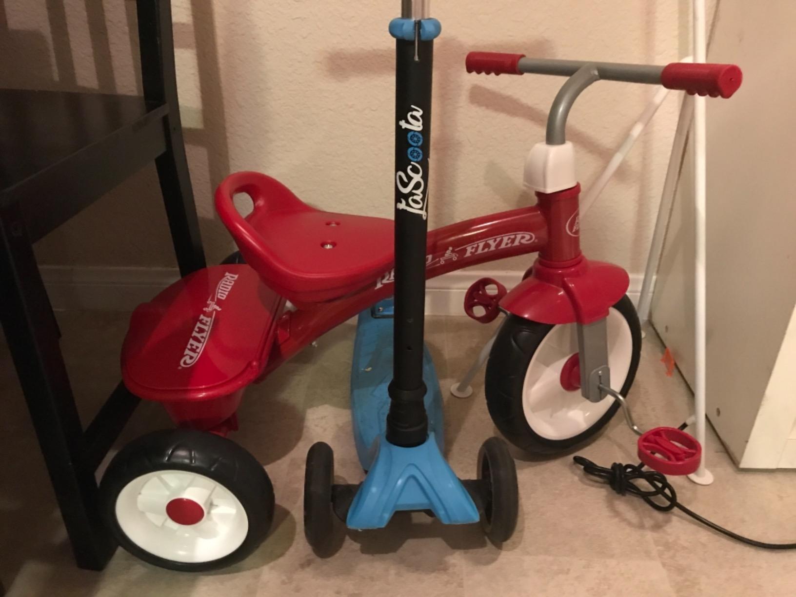 Radio Flyer Red Rider Trike, for Ages 2.5-5, Toddler Tricycle | Quiet Ride Wheels, Comfort Grip Handlebars, Easy Carry Seat Handle, Covered Storage Bin, (Amazon Exclusive) customer photo 1