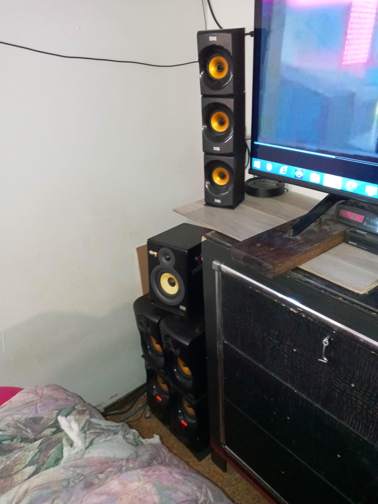 Acoustic Audio AA5171 5.1 Surround Sound Bluetooth Home Entertainment System customer photo 1