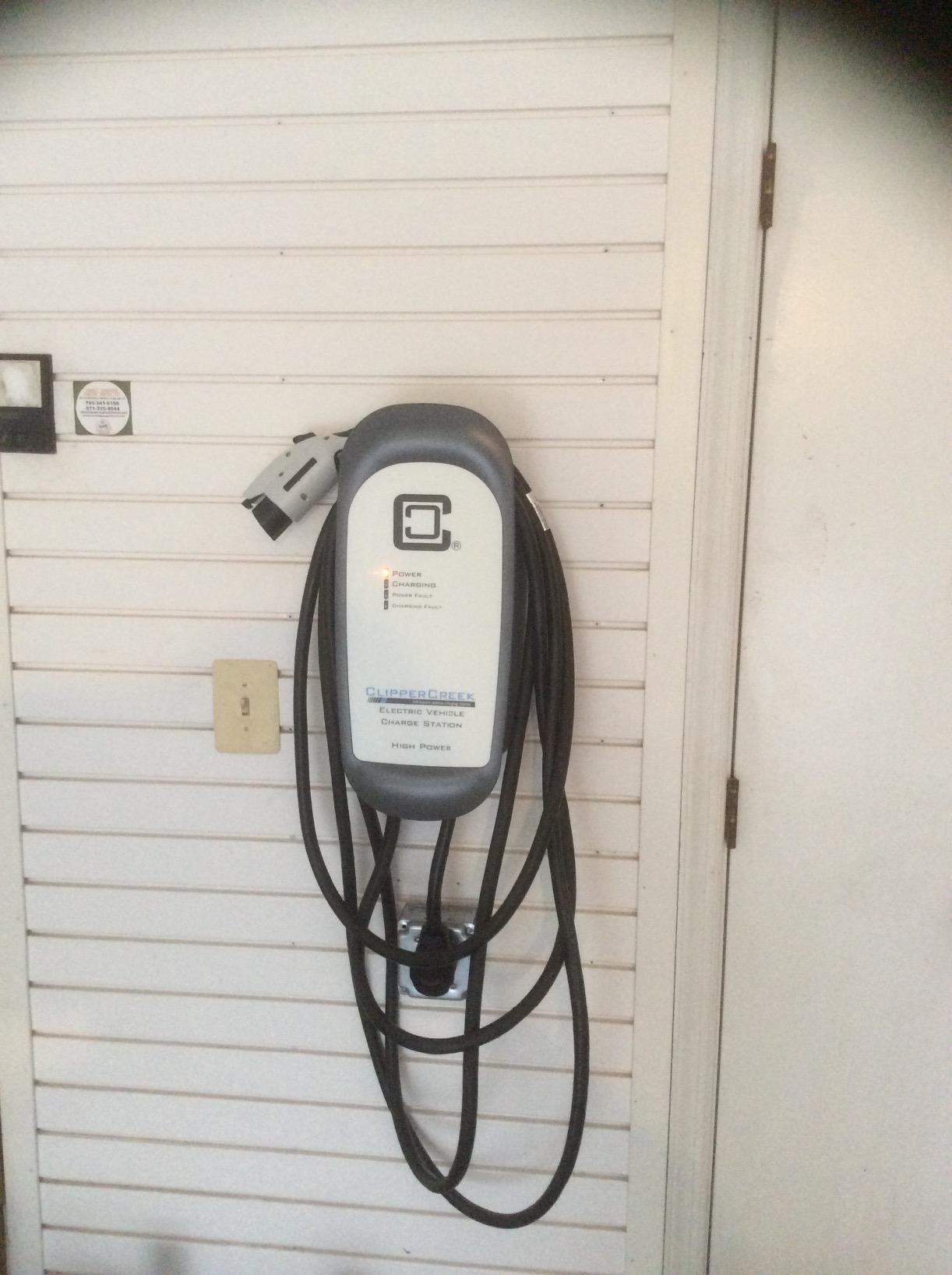 32 Amp Plug-in Level 2 EV Charger for Home, Enphase HCS-40 (Formerly ClipperCreek), NEMA 14-50, 5-Year Warranty, 25 ft Cable, J1772 Connector, up to 31 Miles of Range per Hour customer photo 2