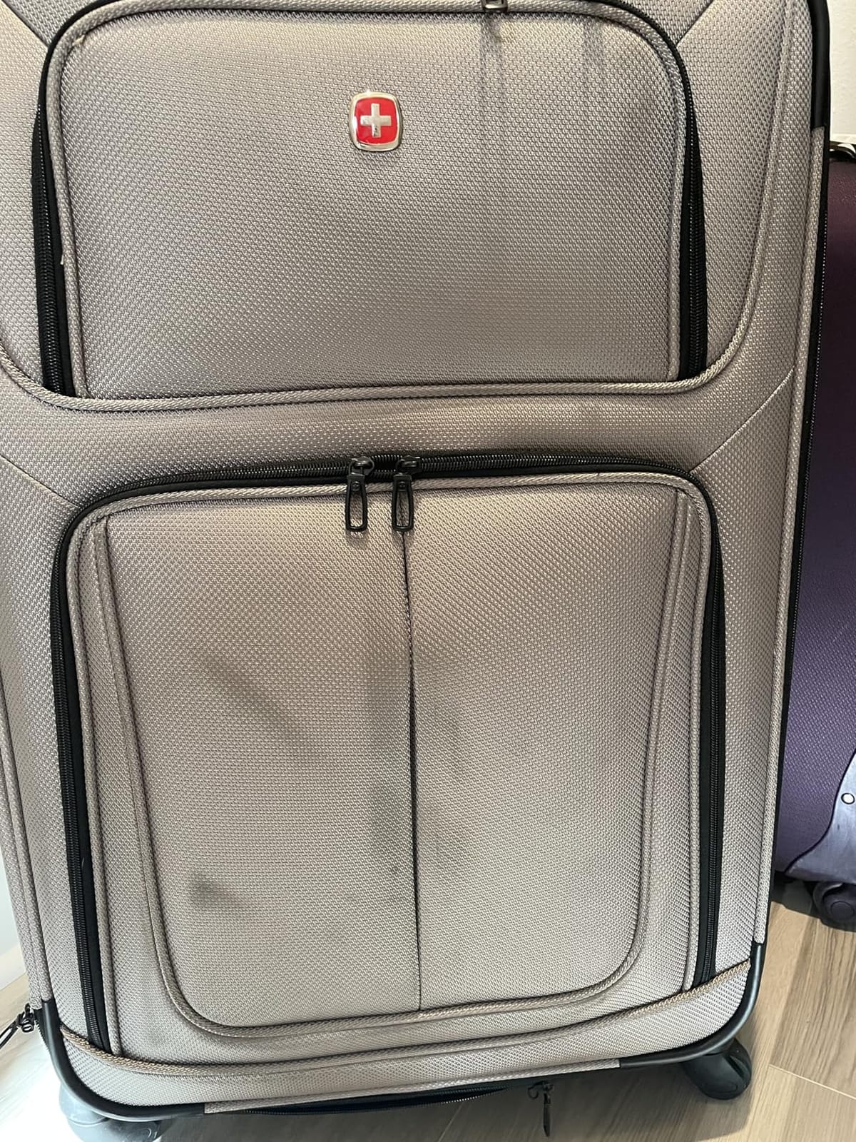 SwissGear Sion Softside Expandable Spinner Luggage Durable Lightweight Travel Suitcase, Dark Grey, Checked-Large customer photo 2
