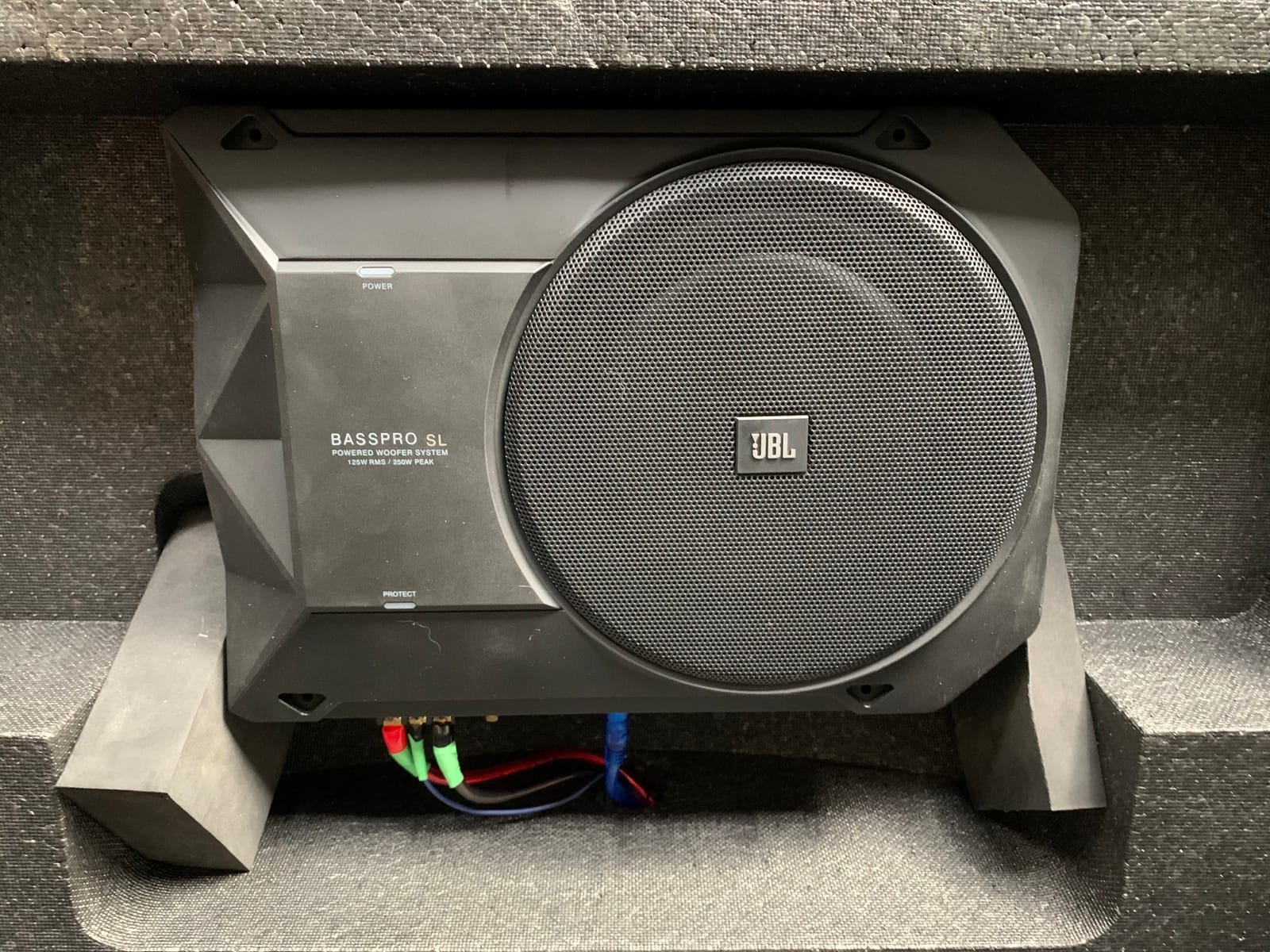 JBL BassPro SL 8-inch 125W RMS Powered Under-Seat Compact Subwoofer Enclosure System (250 watts RMS: 125 watts), Black customer photo 2