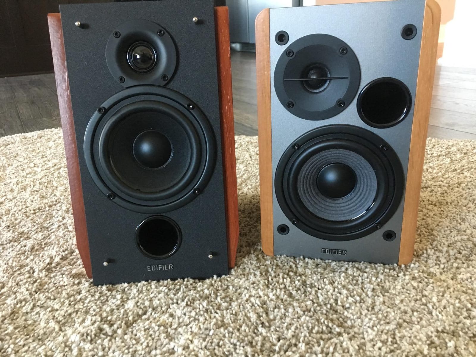 Edifier R1280T Powered Bookshelf Speakers - 2.0 Active Near Field Studio Monitor Speaker - Wooden Enclosure - 42 Watts RMS Power customer photo 1