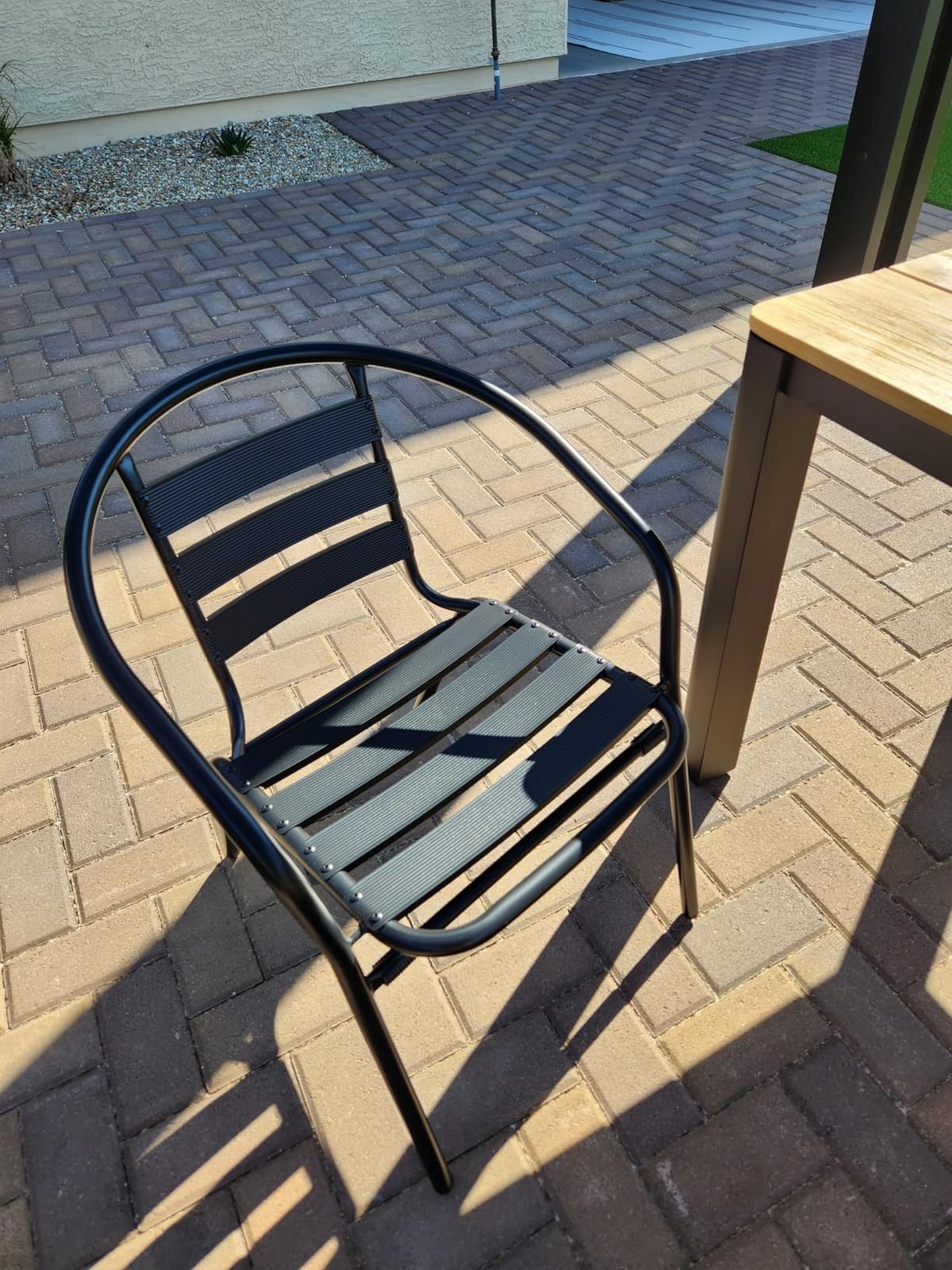 Flash Furniture Aluminum Slat Back Stacking Outdoor Restaurant Chairs, Modern Stackable Patio Chairs for Restaurants, Set of 4, Black customer photo 2
