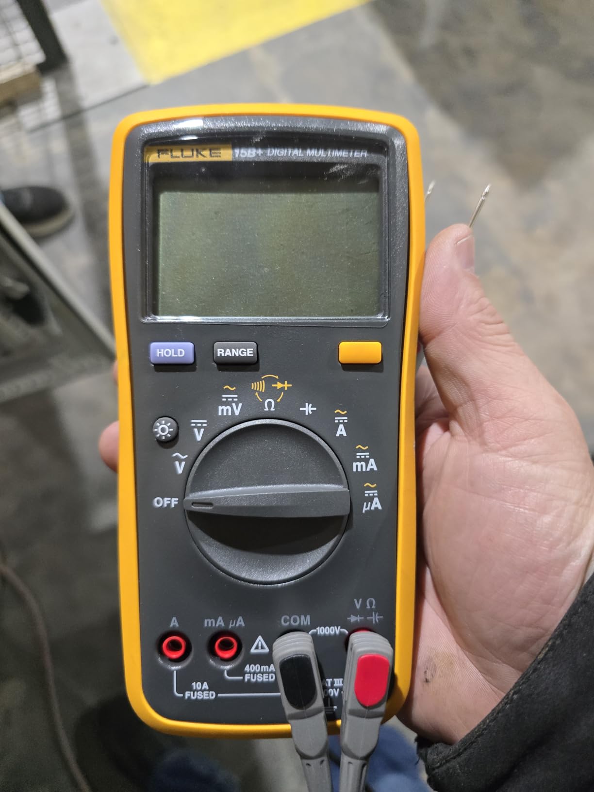 Fluke 15B+ Digital Multimeter, for Electrical Applications, Measures AC/DC Voltage and Current Measurements up to 1000V and 10A, Along with Resistance, Continuity, Diode, and Capacitance Capabilities customer photo 2