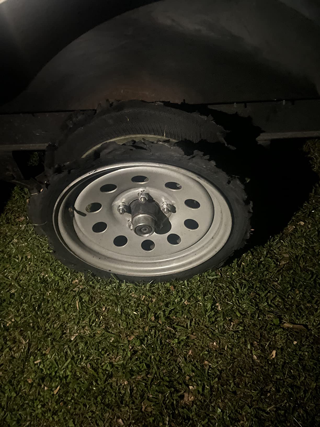 Free Country 4 Premium Trailer Tire ST205/75R15 8PR LRD 107N w/Scuff Guard customer photo 1