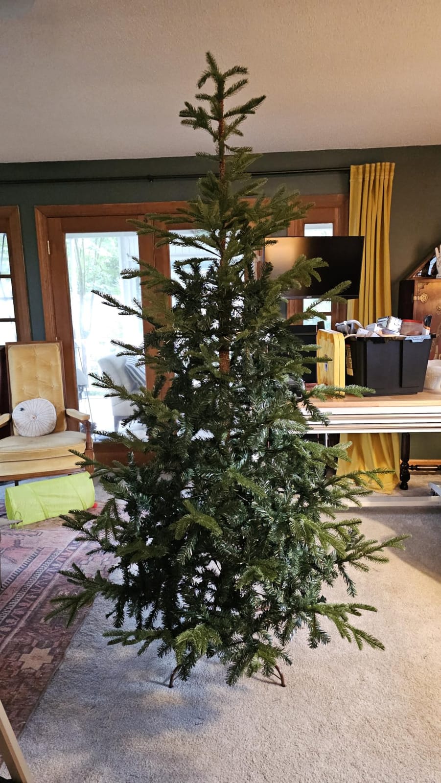 National Tree Company 7.5ft Unlit Norwegian Spruce Christmas Tree | 1,325 Tips, Includes Stand, Artificial, Green customer photo 1
