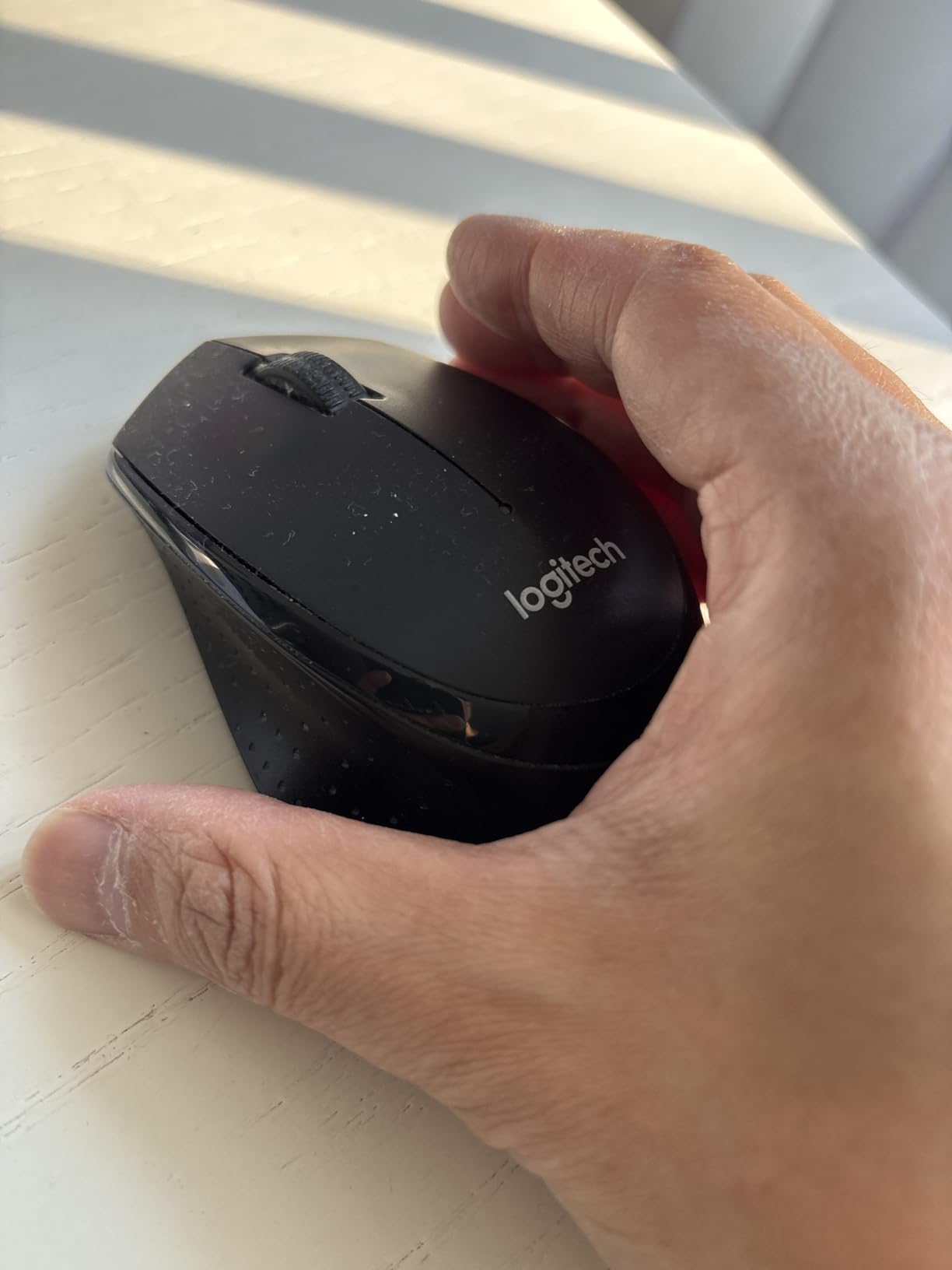 Logitech M330 Silent Plus Full Size 2.4 GHz Wireless Mouse - Black customer photo 1