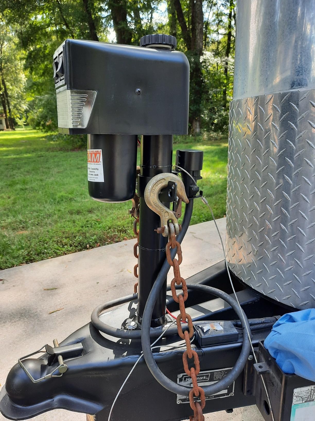 RAM Trailer Products EJ-3520-BBX 3,500 lb. Electric Trailer Jack with Drop Leg - Black customer photo 1