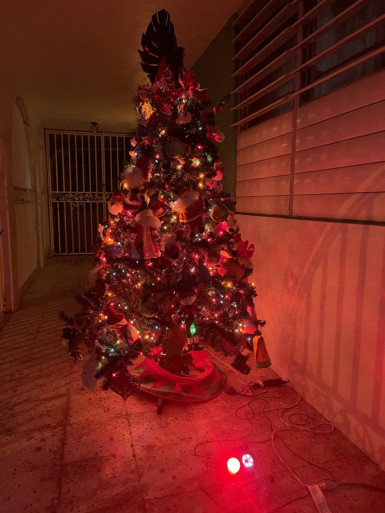 Puleo International Rotating Tree Stand for Artificial Christmas Tree customer photo 1