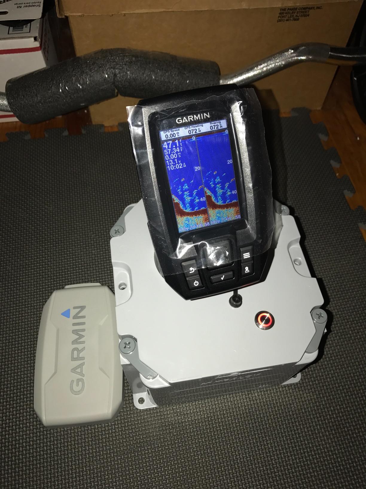 Garmin Striker 4cv with transducer, 010-01806-00 customer photo 1