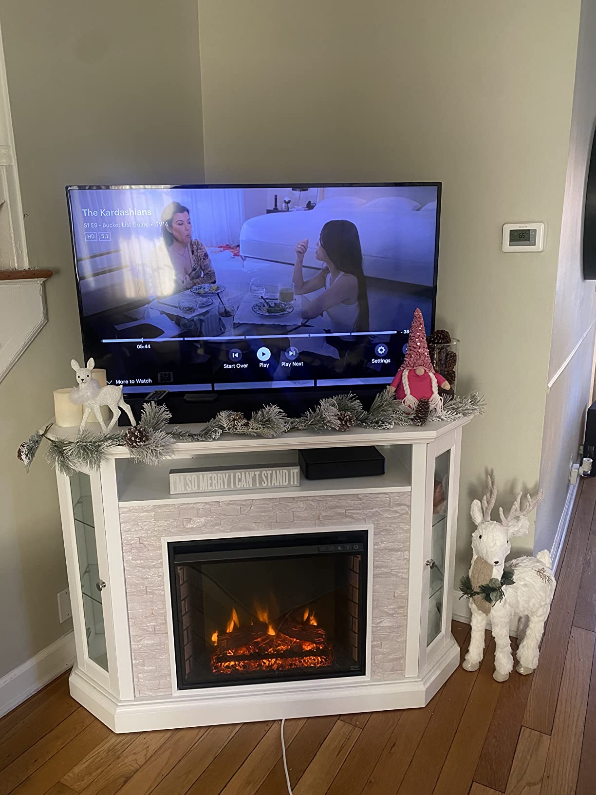 SEI Furniture - Redden Corner-Convertible Electric Fireplace - White - Transitional Design, White Glass and Wood - Ideal for Living Room, Bedroom (FE9393) customer photo 2