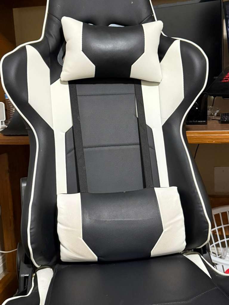 Homall Gaming Chair Ergonomic Faux Leather High Back Computer Chair, White | 300 lb Capacity, Adjustable Backrest 90-155°, Headrest and Lumbar Pillow, Quiet Rolling Wheels, Easy Assembly, 360°Swivel customer photo 1