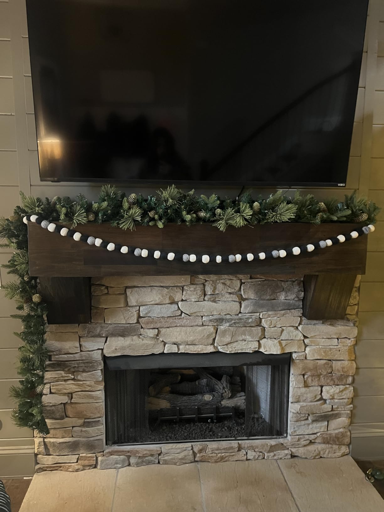 National Tree Company 9ft Pre-Lit Carolina Pine Christmas Garland customer photo 2