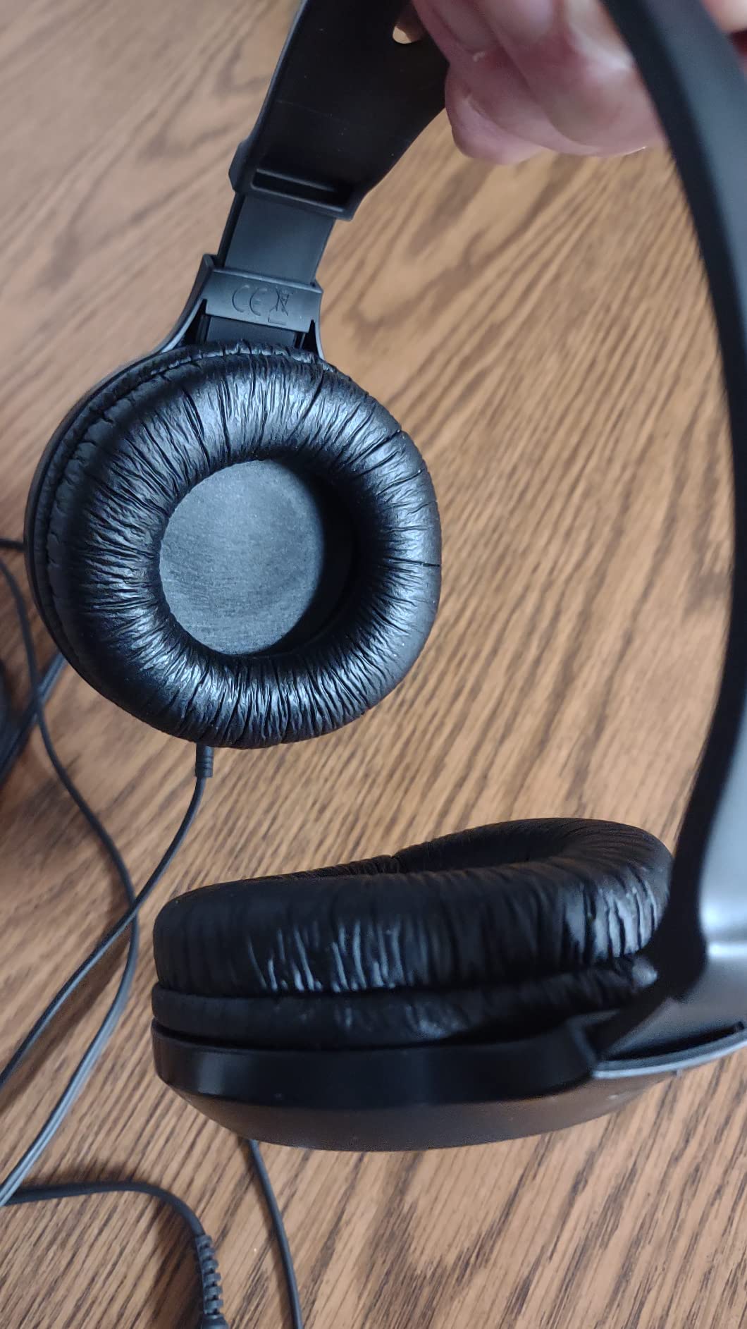 Panasonic Headphones, Lightweight Over The Ear Wired Headphones with Clear, Sound and XBS for Extra Bass, Long Cord, 3.5mm Jack for Phones and Laptops – RP-HT161-K (Black) customer photo 1
