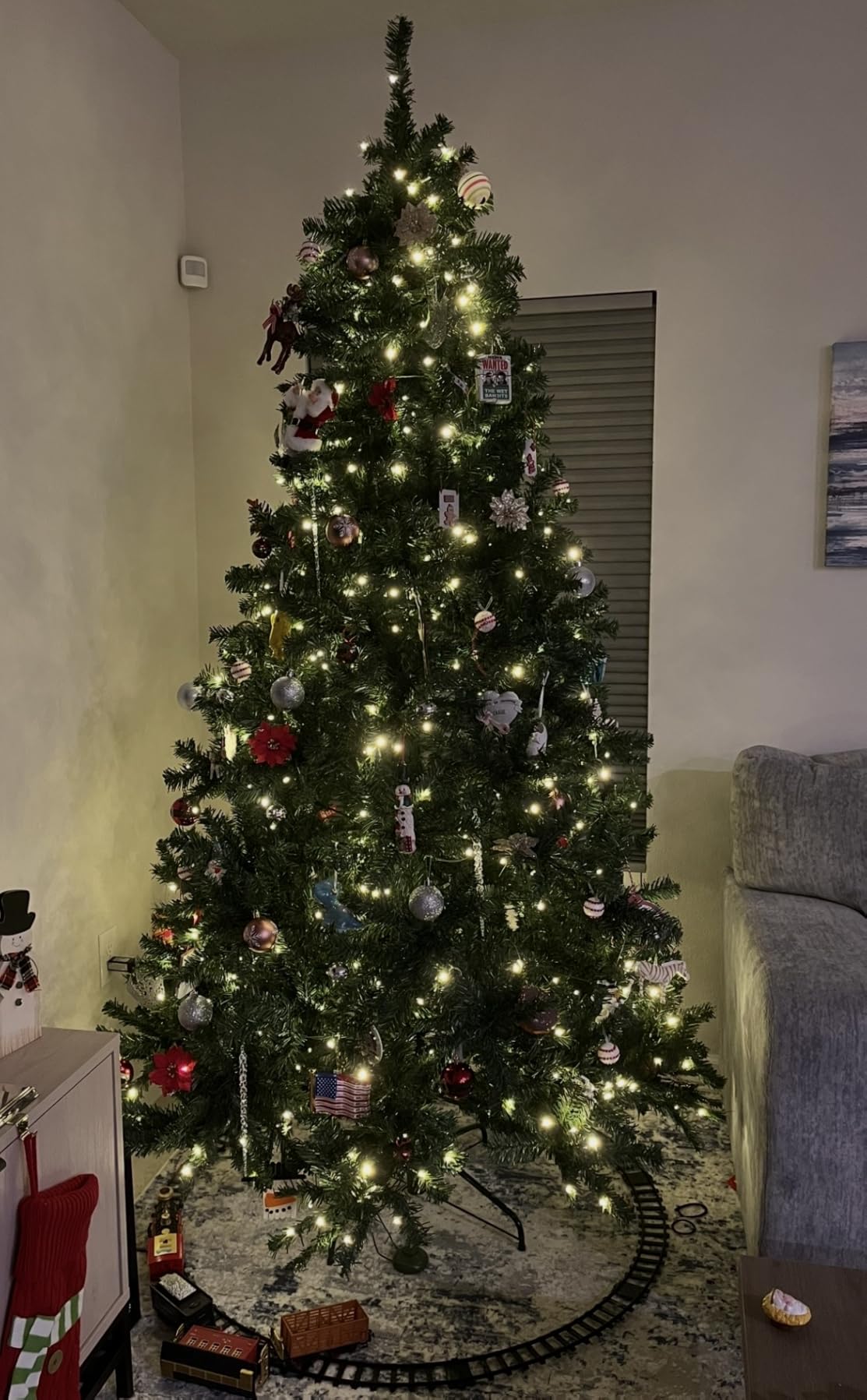 Best Choice Products 9ft Artificial Christmas Tree with LED Twinkling Lights, Pre-Lit Spruce Realistic Holiday Xmas Décor, 900 Lights, 2,028 Tips customer photo 1