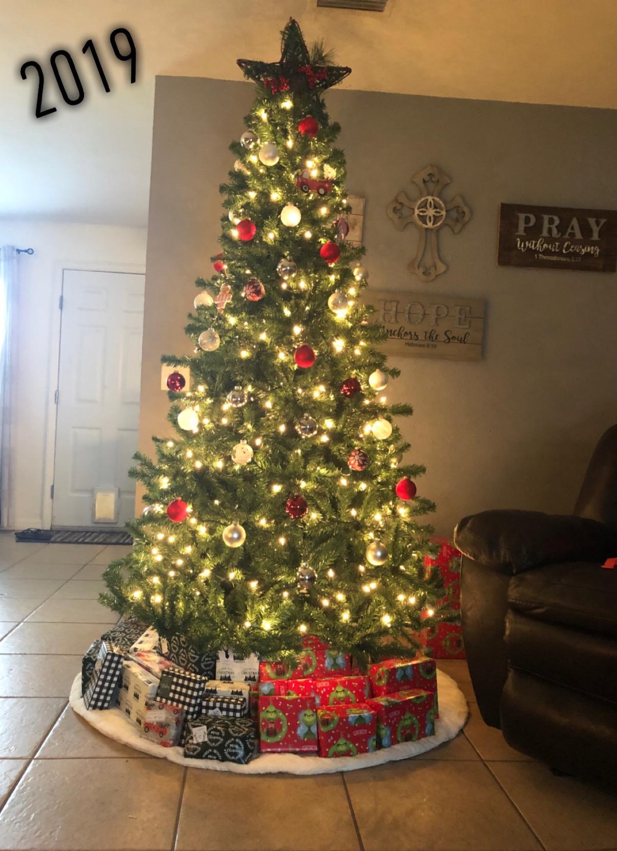 Best Choice Products Artificial Christmas Tree, 9ft Premium Unlit Realistic Spruce Holiday Decor w/Dense Branches, Easy Assembly, Metal Base customer photo 1