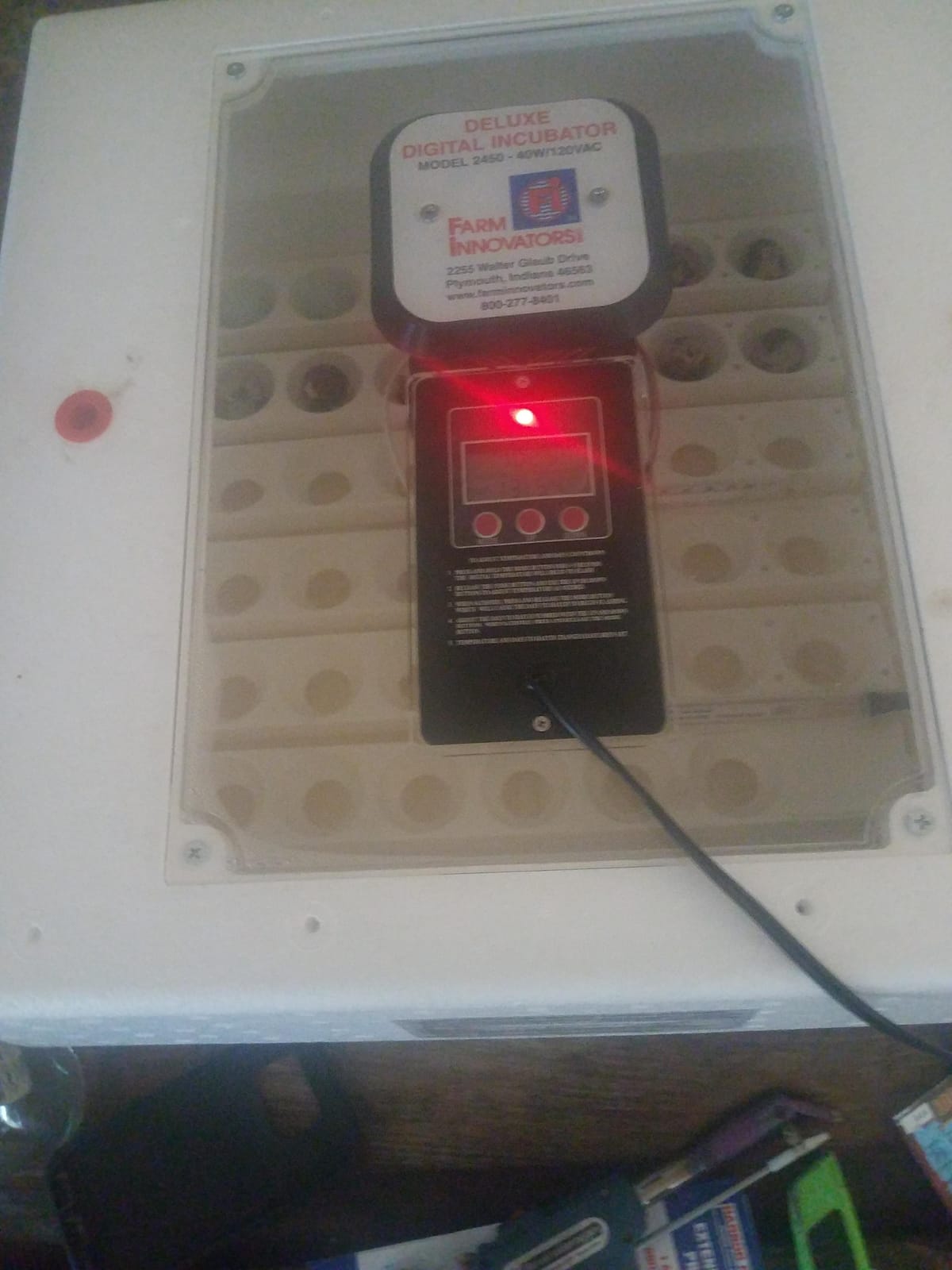 Farm Innovators 2450 Digital Circulated Air Incubator with Egg Turner customer photo 1