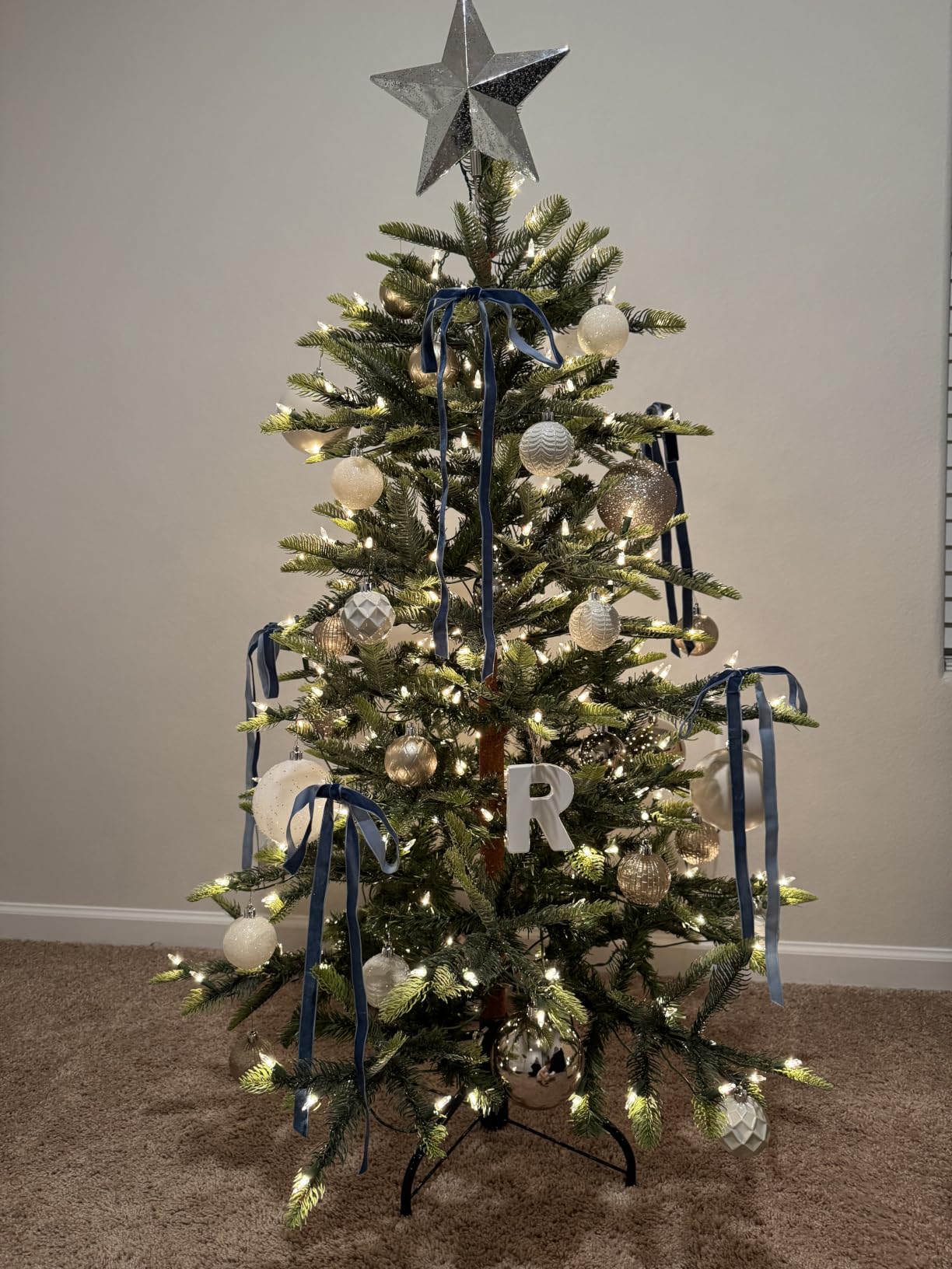 Puleo International 6.5ft Pre-Lit Aspen Fir Artificial Christmas Tree with 500 Clear Lights, 903 Realistic Dense Branch Tips, Easy Setup Artificial Trees with Sturdy Metal Stand customer photo 2